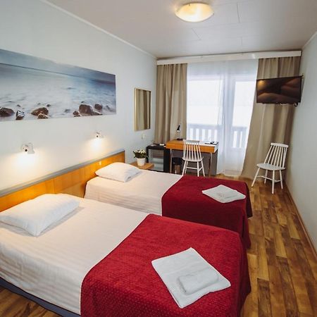 Hotel Promenaadi Haapsalu Exterior photo